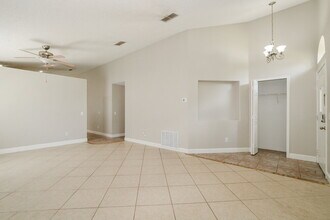 4159 Shadow Creek Cir in Oviedo, FL - Building Photo - Building Photo