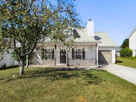 6747 Saganaw Dr in Rex, GA - Building Photo