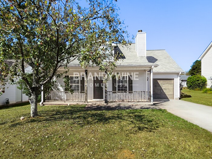 6747 Saganaw Dr in Rex, GA - Building Photo