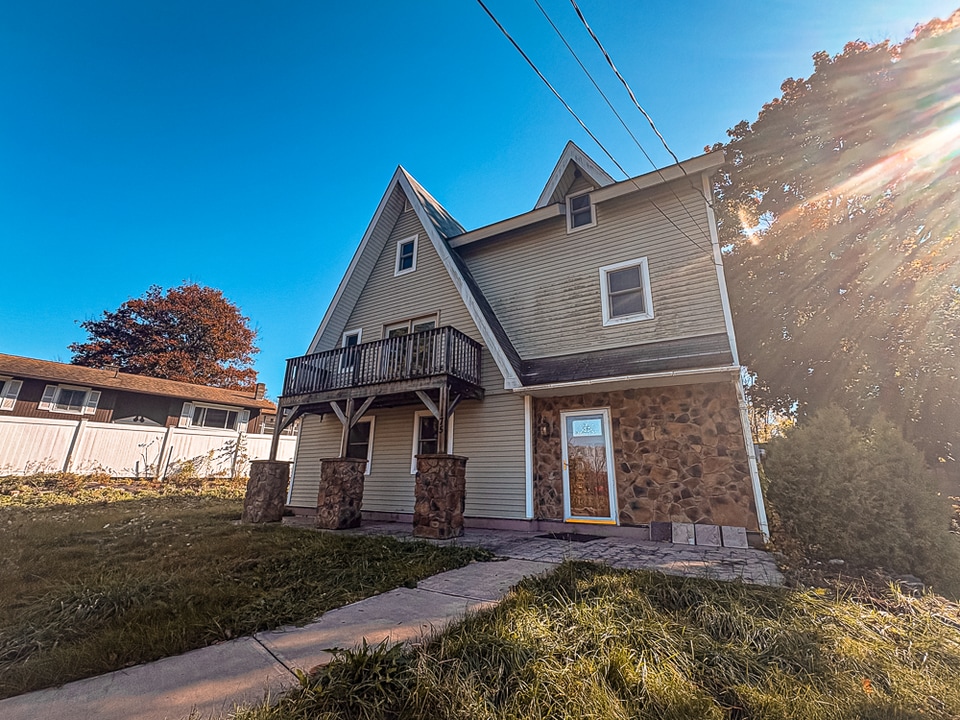 175 Palmer Ct in Shelburne, VT - Building Photo