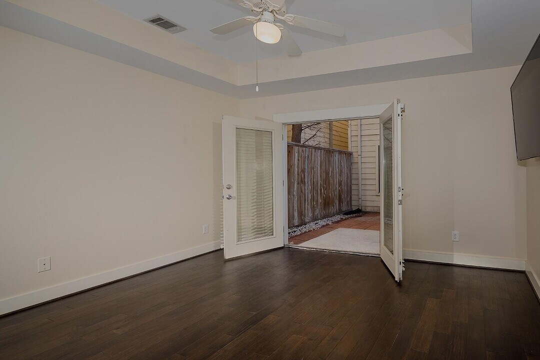 914 W 25th St in Houston, TX - Building Photo