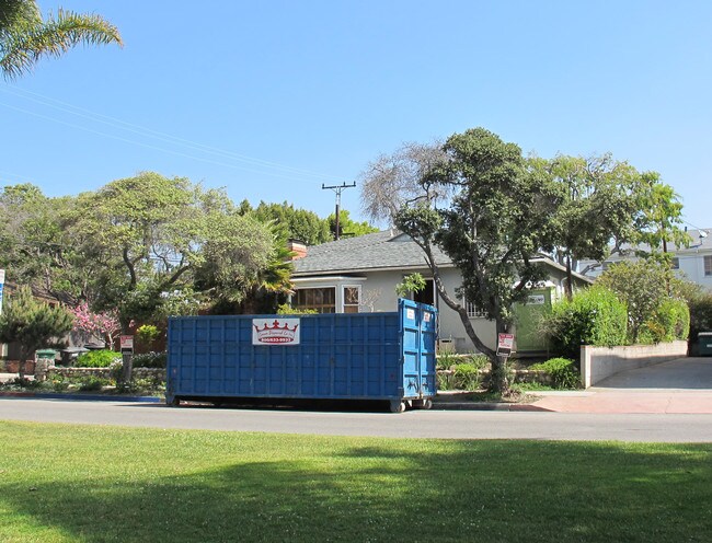 227 4th St in Santa Monica, CA - Foto de edificio - Building Photo