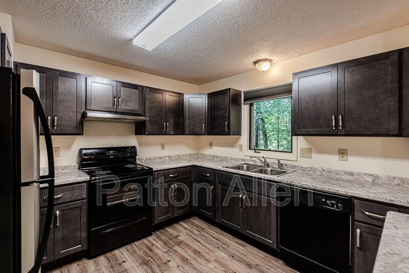 112 Glenn Bridge Rd in Arden, NC - Building Photo