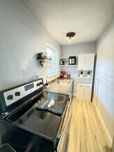 1044 22nd Ave N in St. Petersburg, FL - Building Photo - Building Photo
