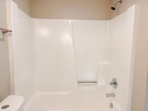 29 Cross St in Quechee, VT - Building Photo - Interior Photo
