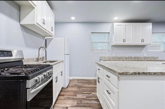 117 Emma St in Bartlett, TX - Building Photo - Building Photo