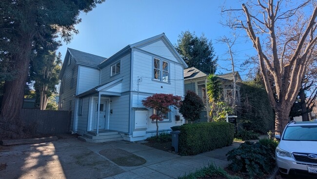 816 Addison St in Berkeley, CA - Building Photo - Building Photo