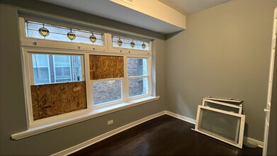 8046 S Ellis Ave in Chicago, IL - Building Photo - Building Photo
