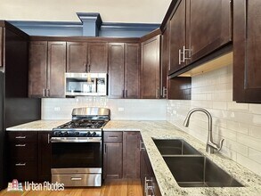 520 N Western Ave, Unit J04W in Chicago, IL - Foto de edificio - Building Photo