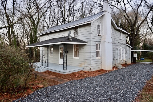 634 W Bell St in Statesville, NC - Building Photo - Building Photo