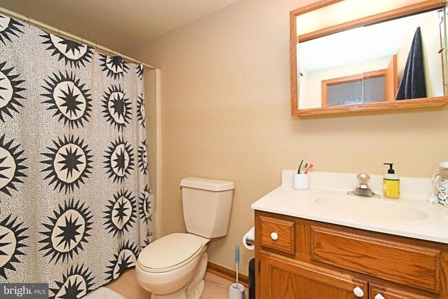 601 W Market St in Perkasie, PA - Foto de edificio - Building Photo