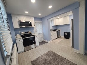 814 Pitman Ave in Collingdale, PA - Building Photo - Building Photo