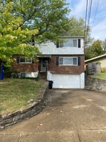 4947 Charlemar Dr in Cincinnati, OH - Building Photo