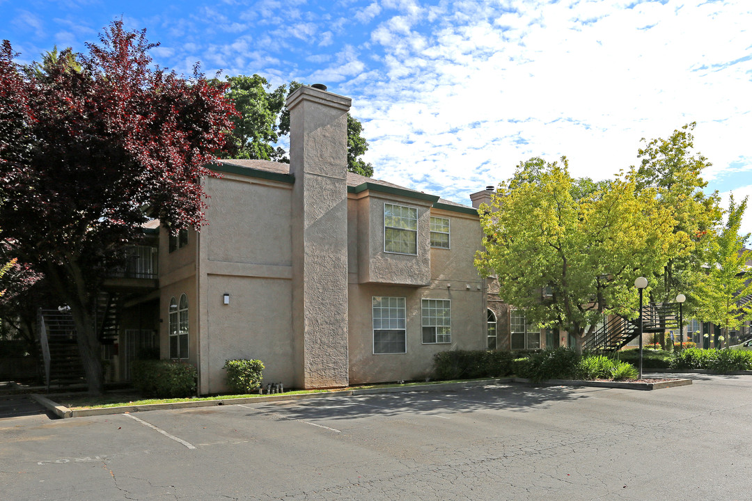 Ten Forty in Sacramento, CA - Foto de edificio