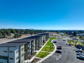 Linden Lofts in Redmond, OR - Building Photo - Building Photo