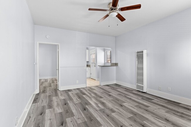 119 Orange Ave in Long Beach, CA - Foto de edificio - Building Photo