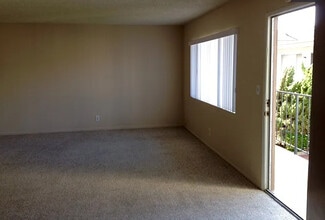 2115 Mathews Ave - Not Available in Redondo Beach, CA - Building Photo - Building Photo