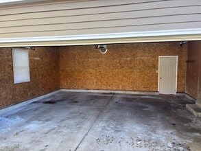 895 N Cedar Rd in Mason, MI - Foto de edificio - Building Photo