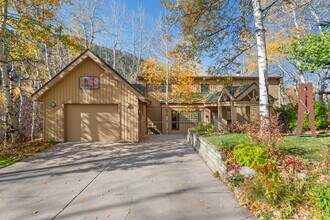 262 Eastwood Rd in Aspen, CO - Building Photo - Building Photo