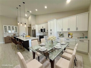 106 NE 8th Pl in Cape Coral, FL - Building Photo - Building Photo