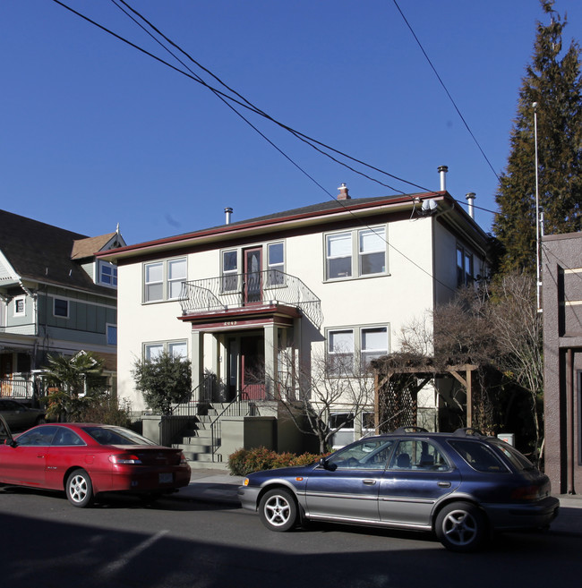 2049-2053 NW Overton St in Portland, OR - Building Photo - Building Photo