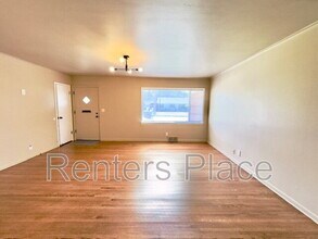 1045 E 53rd St in Tulsa, OK - Building Photo - Building Photo