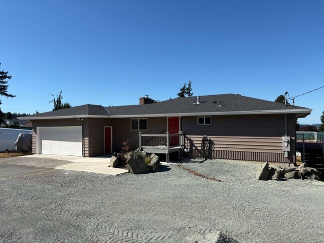 3715 Q Ave in Anacortes, WA - Building Photo - Building Photo