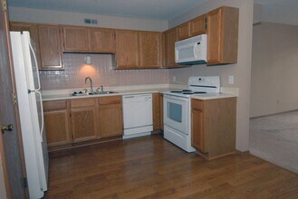 2506 Creve Coeur Mill Rd in Maryland Heights, MO - Building Photo - Building Photo