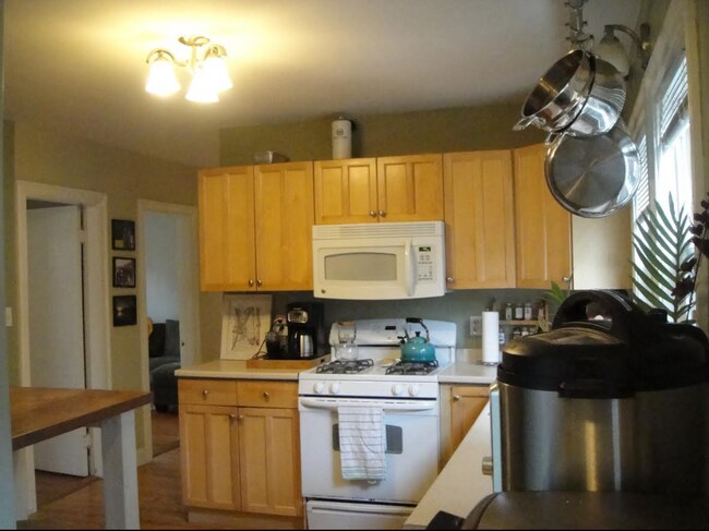1 Edgar Ter, Unit 1 in Somerville, MA - Building Photo - Building Photo
