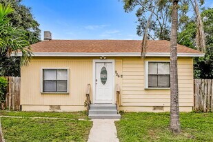 926 13th Ave N in Lake Worth Beach, FL - Building Photo