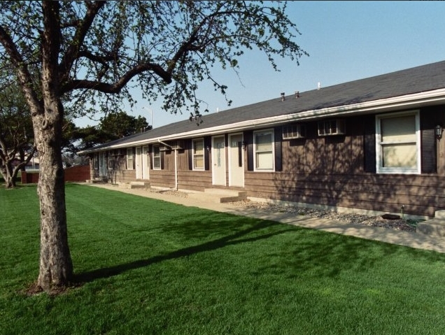 Anthony Drive in Champaign, IL - Foto de edificio