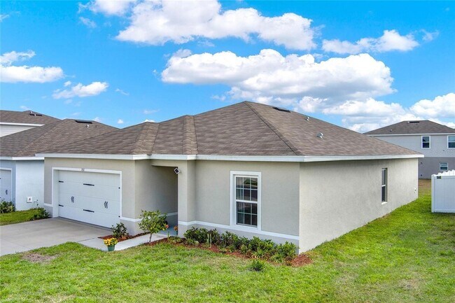 1511 Finnigan Cir in Haines City, FL - Building Photo - Building Photo