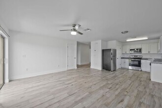 2426 Santa Barbara Blvd N in Cape Coral, FL - Building Photo - Building Photo