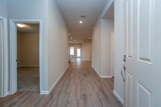 439 Stonebrook Ln in Conroe, TX - Foto de edificio - Building Photo