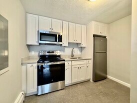 91 Spring St, Unit 3 in Boston, MA - Building Photo