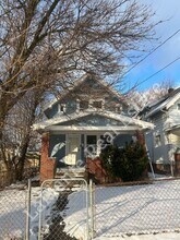 1656 Macomber St in Toledo, OH - Building Photo - Building Photo