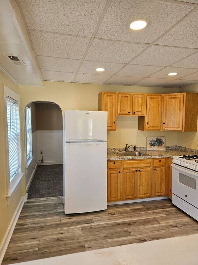 15 Brook St, Unit 15.5 Brook St Nashua in Nashua, NH - Building Photo - Building Photo