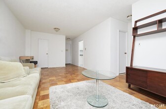 345 E 80th St, Unit 22A in New York, NY - Building Photo - Building Photo