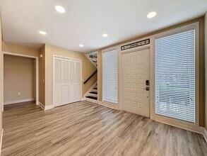 6846 Lake View Dr in Yalaha, FL - Building Photo - Building Photo