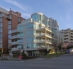 1403 Beach Ave in Vancouver, BC - Building Photo - Building Photo