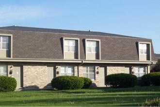 French Village Apartments in Grand Island, NE - Building Photo - Building Photo