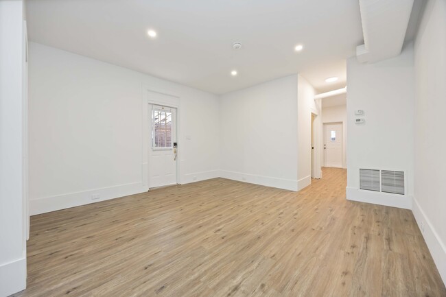 406 Roncesvalles Av in Toronto, ON - Building Photo - Building Photo