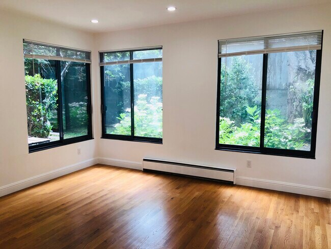 1755 Filbert St in San Francisco, CA - Building Photo - Building Photo