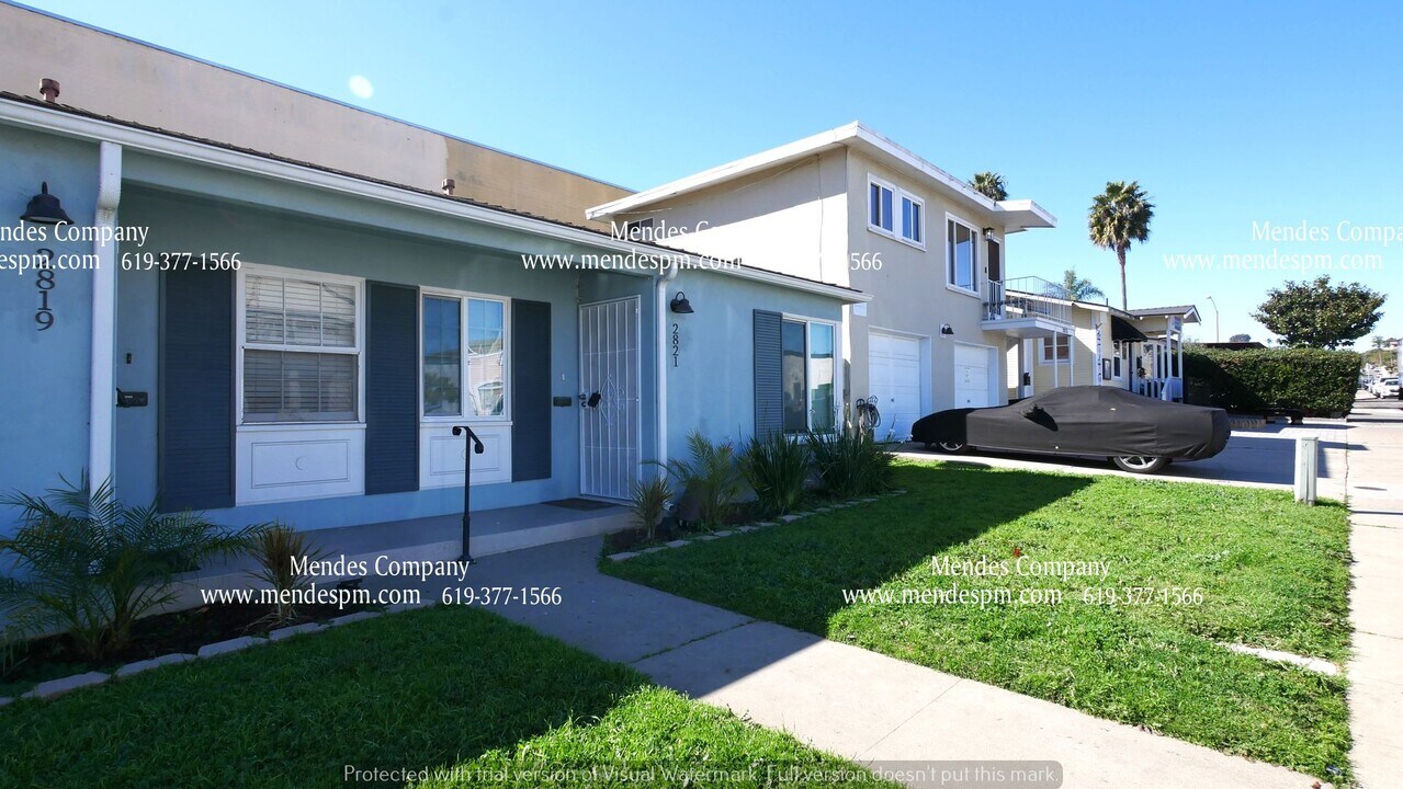 2821 Avenida De Portugal in San Diego, CA - Building Photo