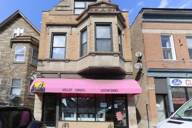 2202 W Belmont Ave, Unit 2F