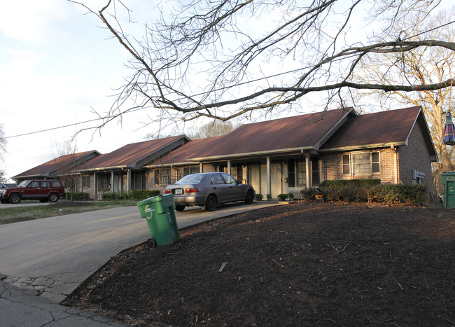 190 Brown St in Canton, GA - Building Photo - Building Photo