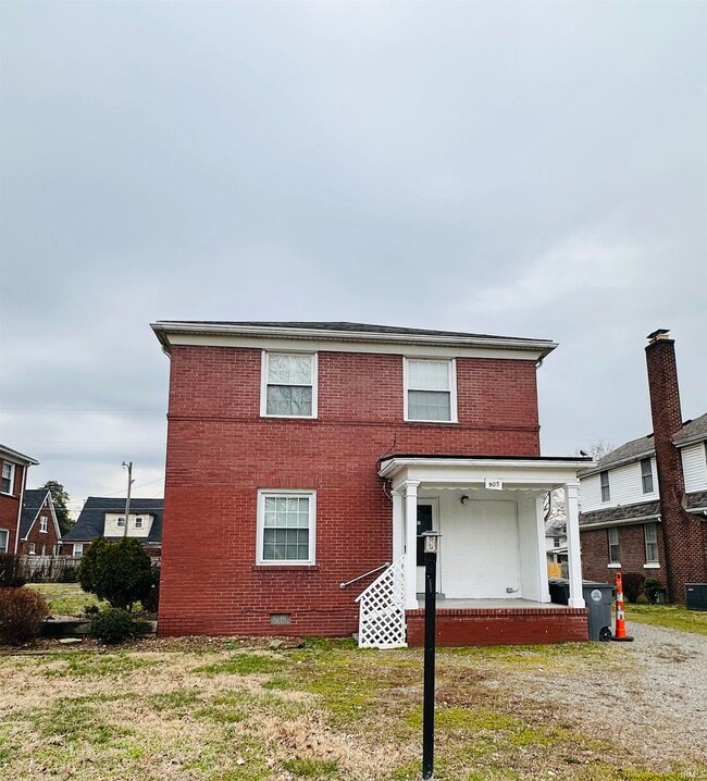 property at 909 Lincoln Ave