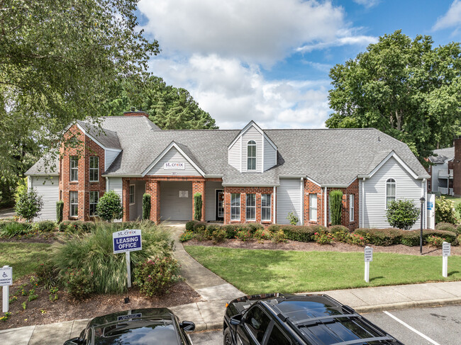 St. Croix Apartments in Virginia Beach, VA - Building Photo - Building Photo