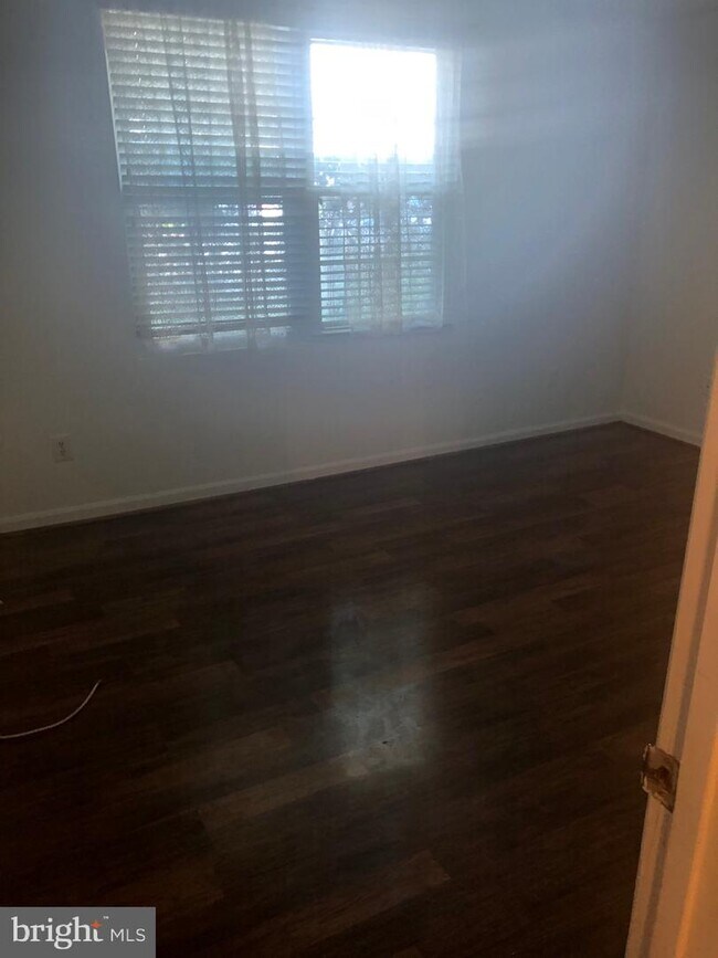 9370 Caspian Way-Unit -101 in Manassas, VA - Building Photo - Building Photo