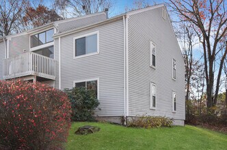 37 Brookwood Dr in Rocky Hill, CT - Building Photo - Building Photo